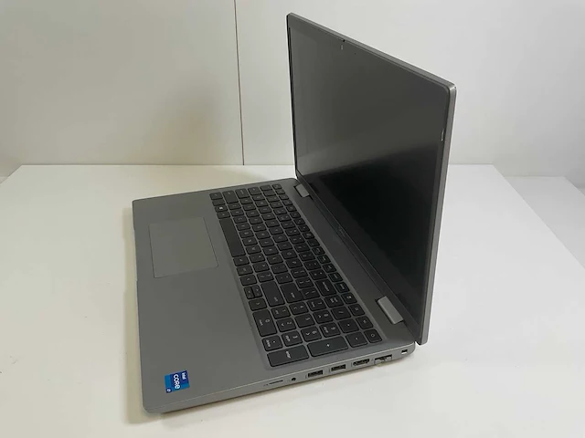 Dell latitude 5521 15.6”, core(tm) i7 11th gen, 32 gb ram, 512 gb nvme, nvidia geforce mx450 2 gb laptop - afbeelding 3 van  7