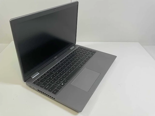 Dell latitude 5521 15.6”, core(tm) i7 11th gen, 32 gb ram, 512 gb nvme, nvidia geforce mx450 2 gb laptop - afbeelding 2 van  7