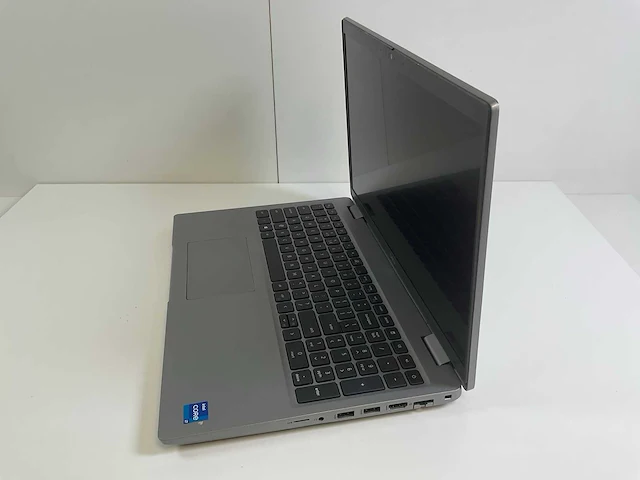 Dell latitude 5521 15.6”, core(tm) i7 11th gen, 8 gb ram, 512 gb nvme, nvidia geforce mx450 2 gb laptop - afbeelding 3 van  7