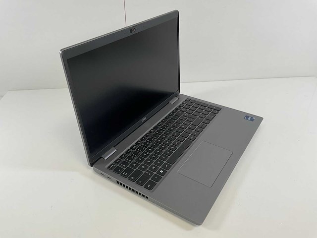 Dell latitude 5530 15,6”, core(tm) i7 12th gen, 16 gb ram, 1 tb nvme laptop - afbeelding 2 van  7