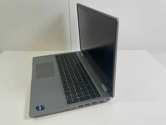 Dell latitude 5530 15.6”, core(tm) i7 12th gen, 16 gb ram, 512 gb nvme laptop - afbeelding 3 van  7