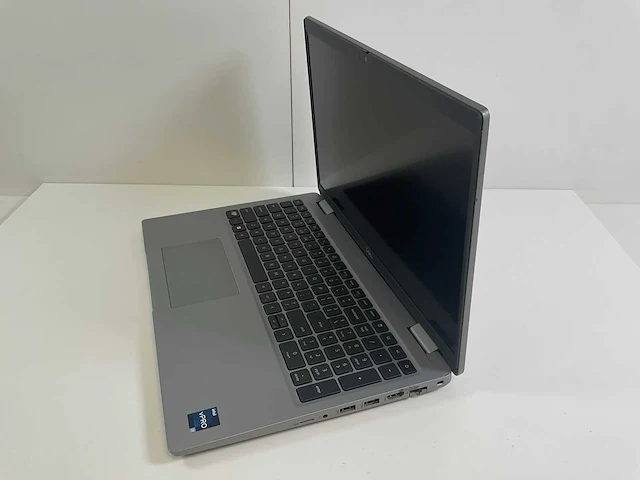 Dell latitude 5530 15.6”, core(tm) i7 12th gen, 8 gb ram, 1 tb nvme laptop - afbeelding 3 van  7