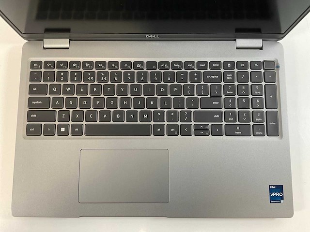 Dell latitude 5540 15.5”, core(tm) i5 13th gen, 16 gb ram, 256 gb nvme laptop - afbeelding 4 van  6