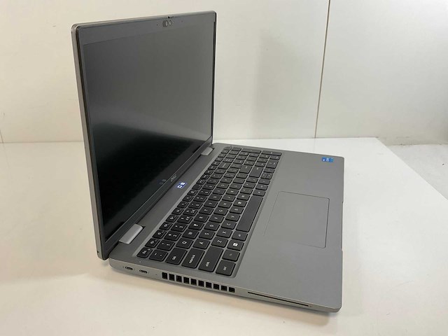 Dell latitude 5540 15.5”, core(tm) i5 13th gen, 16 gb ram, 256 gb nvme laptop - afbeelding 2 van  7