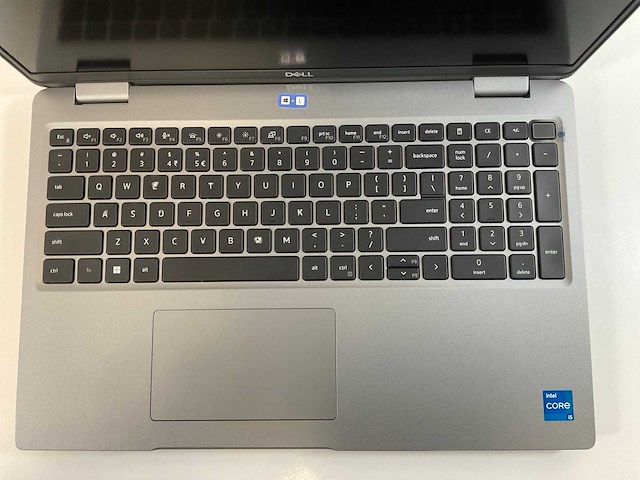 Dell latitude 5540 15.5”, core(tm) i5 13th gen, 16 gb ram, 256 gb nvme laptop - afbeelding 4 van  7