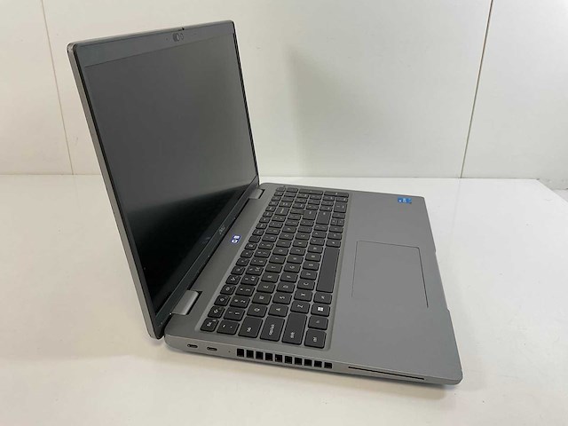 Dell latitude 5540 15.5”, core(tm) i5 13th gen, 16 gb ram, 256 gb nvme laptop - afbeelding 2 van  7