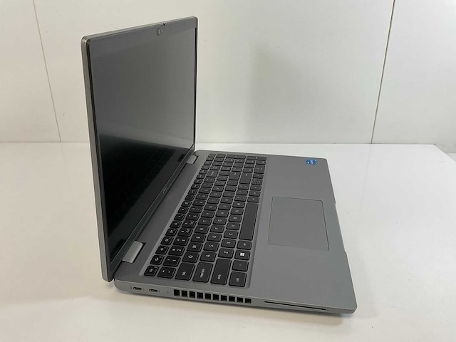 Dell latitude 5540 15.5”, core(tm) i5 13th gen, 16 gb ram, 256 gb nvme laptop - afbeelding 2 van  7