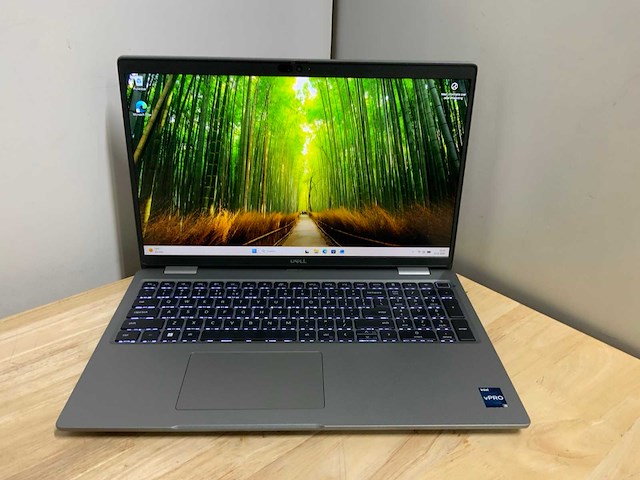 Dell latitude 5540(i5-gen13) laptop - afbeelding 1 van  8