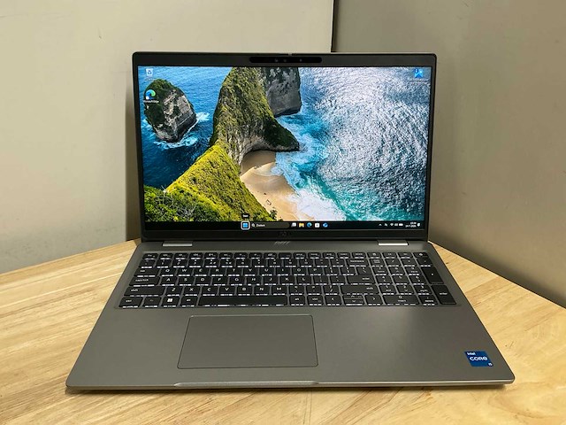 Dell latitude 5540(i5-gen13) laptop - afbeelding 1 van  7
