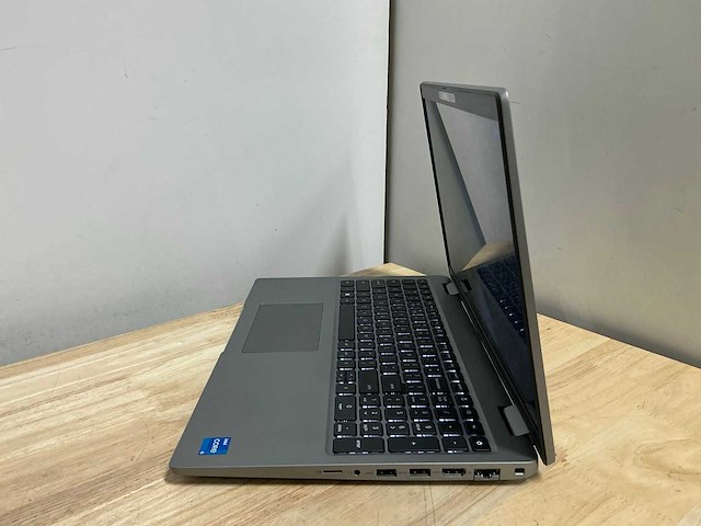 Dell latitude 5540(i5-gen13) laptop - afbeelding 5 van  7