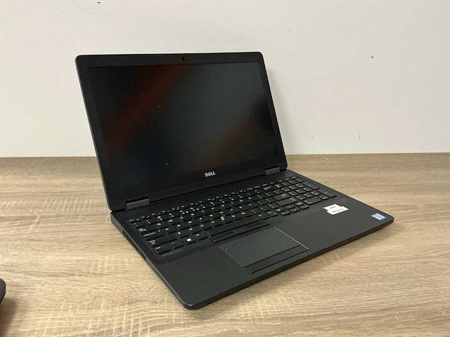 Dell latitude 5570 laptop - afbeelding 1 van  6