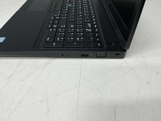 Dell latitude 5580 laptop 15,6 inch - afbeelding 10 van  12