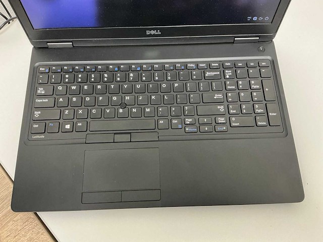 Dell latitude 5580 laptop - afbeelding 3 van  8