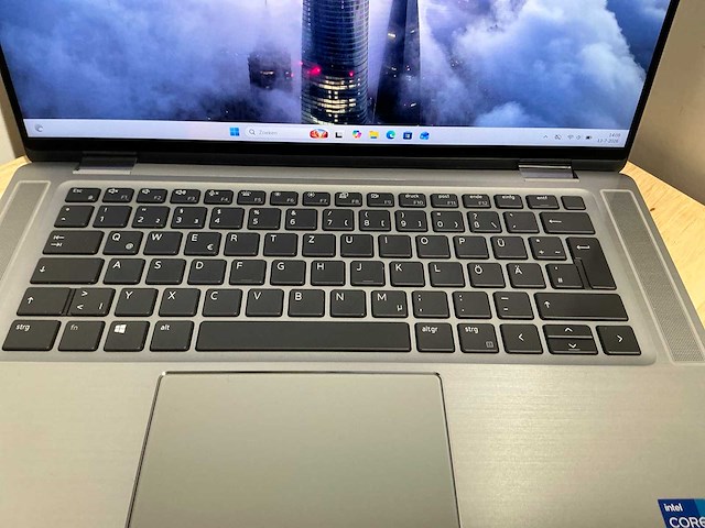 Dell latitude 9520(i7-gen11) laptop - afbeelding 2 van  8