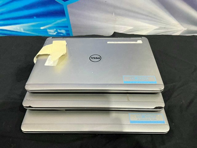 Dell latitude e7240 defecte laptop (3x) - afbeelding 1 van  6