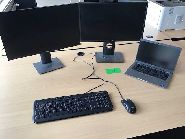 Dell latitude i7 incl monitors en accessoires - afbeelding 1 van  4