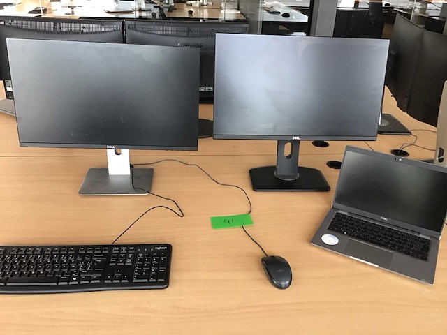 Dell latitude i7 incl monitors en accessoires - afbeelding 1 van  4