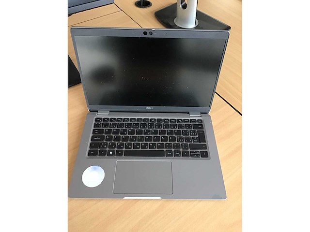 Dell latitude i7 incl monitors en accessoires - afbeelding 2 van  4