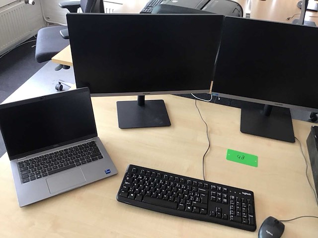 Dell latitude i7 incl monitors en accessoires - afbeelding 1 van  3