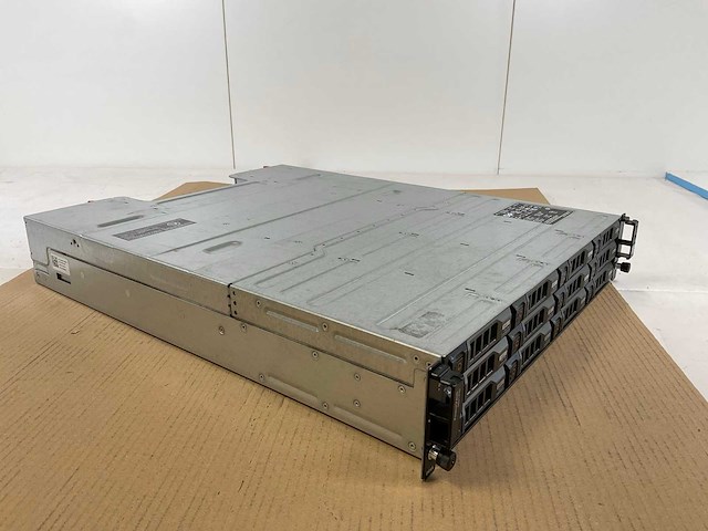 Dell (md3200/e03j), 3x 3tb sas(st33000650ss) - 1x 3 tb sas(hus724030als640) - 7x 3 tb sas(mg03sca300) network attached storage - afbeelding 7 van  11