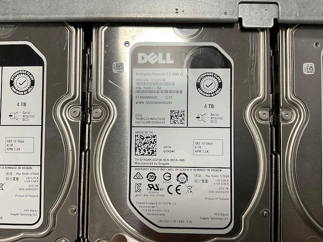 Dell (md3460/e08j) 40 x 4 tb sas(st4000nm0023) - 13x 4 tb sas(st4000nm0295) - 7x 4 tb sas(st4000nm0025) disk array enclosure - afbeelding 5 van  18