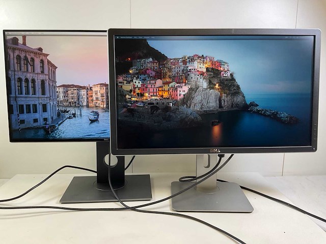 Dell mix model monitors - check description (2x) - afbeelding 1 van  8
