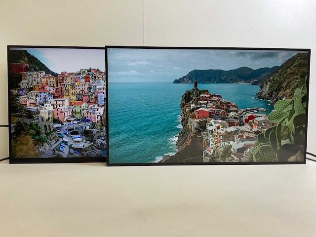 Dell mix model monitors - check description (2x) - afbeelding 1 van  9