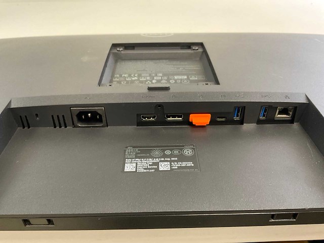 Dell mix model monitors - check description (2x) - afbeelding 5 van  9