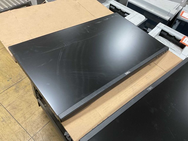 Dell monitor (2x) - afbeelding 1 van  3