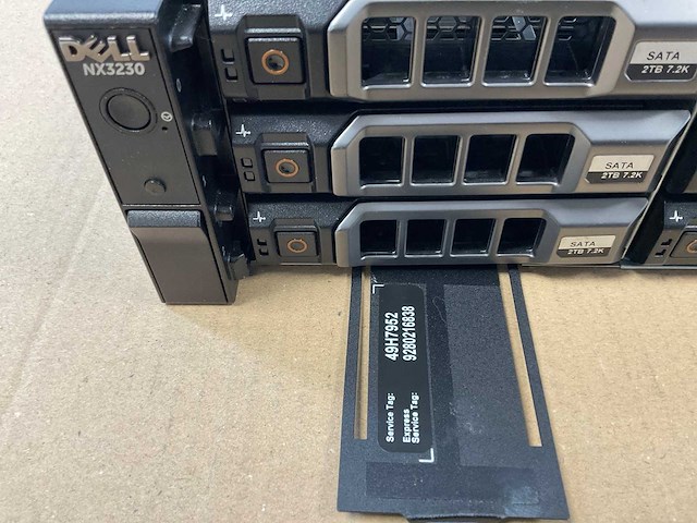 Dell (nx3230) - xeon(r) e5-2609 v3, 16 gb ram (2x8gb), 14 tb sata network attached storage - afbeelding 8 van  10
