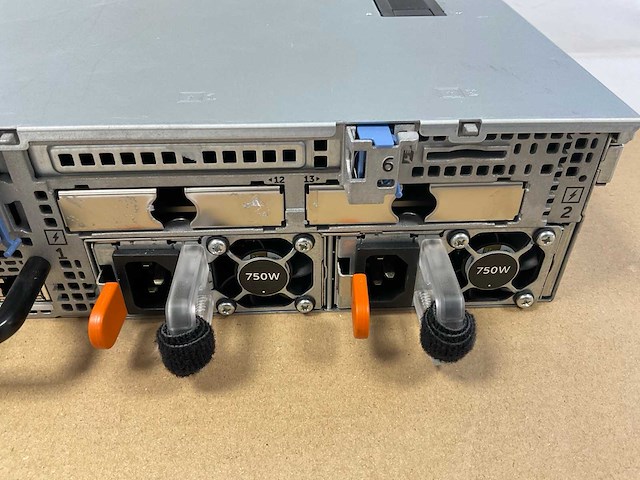 Dell (oem-r 720xd) - 2x xeon(r) e5-2630 v2, 64 gb ram (8xgb), 32 tb hdd rackmount chassis - afbeelding 12 van  13