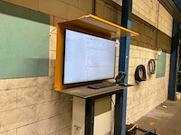 Dell optiplex 3090 desktop en monitor in verrijdbaar frame