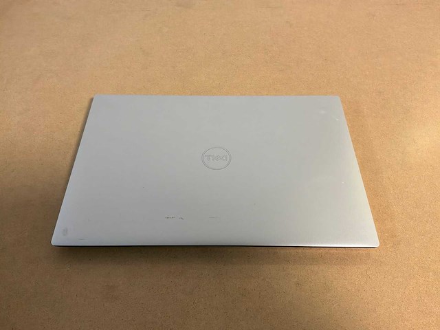 Dell p117g laptop - afbeelding 3 van  3