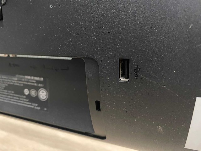 Dell p2214 - 22" monitor met monitorarm - dp, dvi, vga, usb - afbeelding 2 van  13