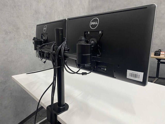 Dell p2214 - 22" monitoren met dubbele monitorarm - dp, dvi, vga, usb - afbeelding 4 van  10