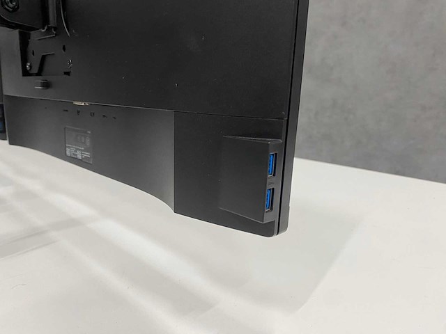 Dell p2217hc - 22" monitoren met monitorarm - hdmi, dp, vga - afbeelding 6 van  19