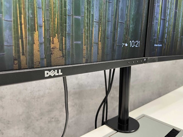 Dell p2417 - 24" monitoren met dubbele monitorarm - hdmi, dp, vga - afbeelding 3 van  4