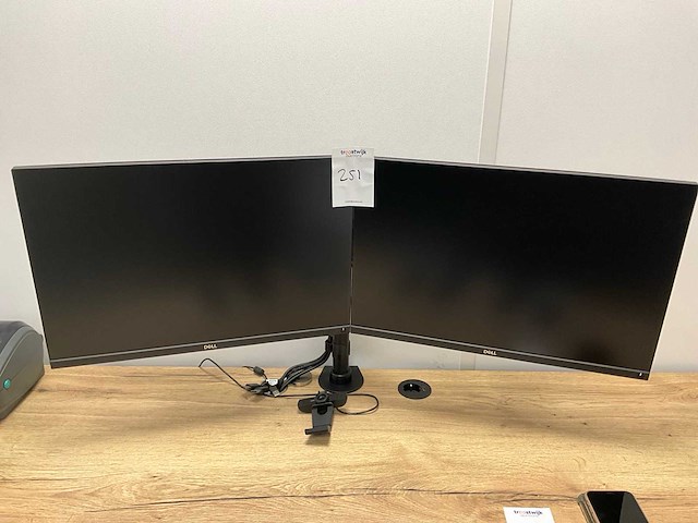 Dell p2421 monitor op monitorsteun (2x) - afbeelding 2 van  4