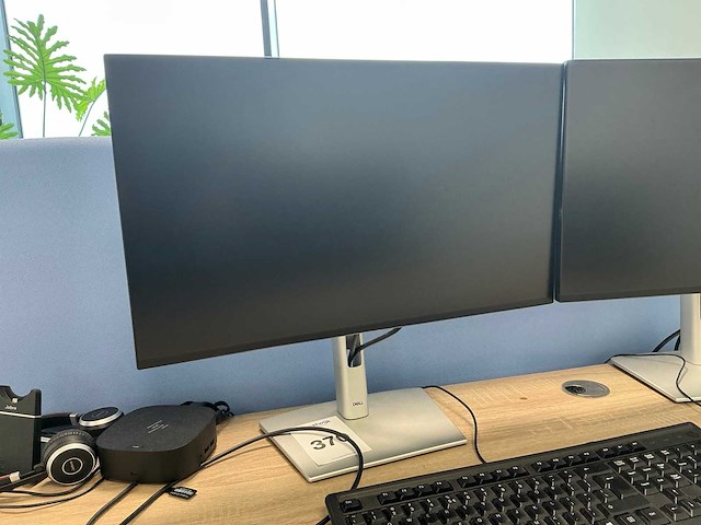 Dell p2425h monitor met dockingstation (4x) - afbeelding 2 van  8