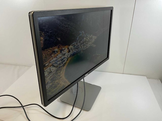 Dell (p2715q) 27”, 3840x2160 (uhd) ips monitor - afbeelding 2 van  7