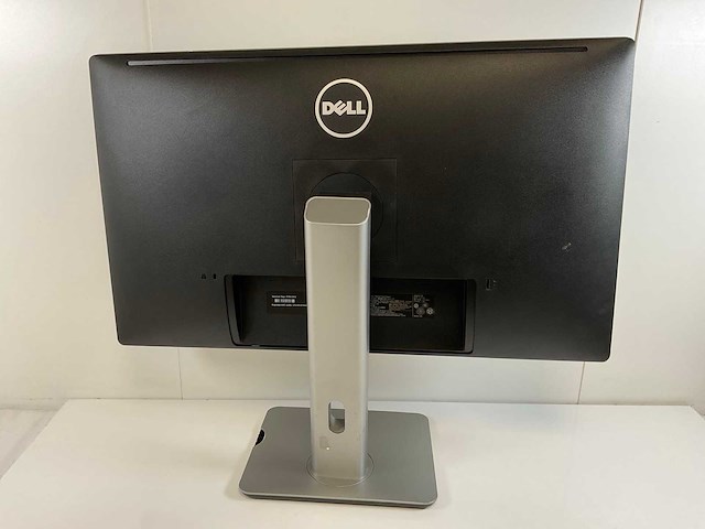 Dell (p2715q) 27”, 3840x2160 (uhd) ips monitor - afbeelding 3 van  7