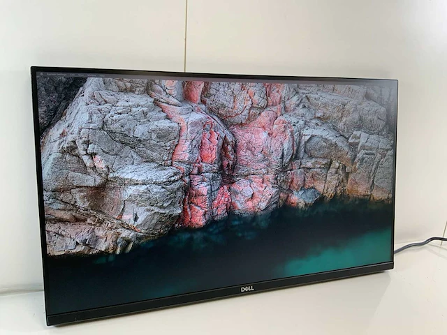Dell (p2720dc) 27", 2560x1440 (qhd) ips monitor - afbeelding 2 van  6