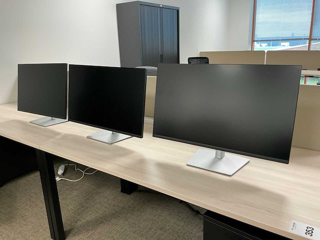 Dell p3221qe 32” monitor (3x) - afbeelding 2 van  5