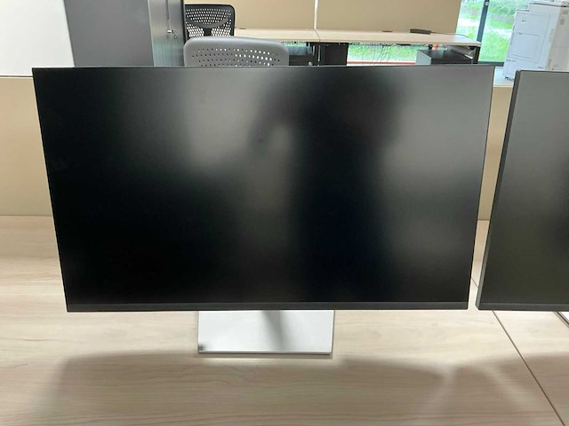 Dell p3221qe 32” monitor (3x) - afbeelding 5 van  5