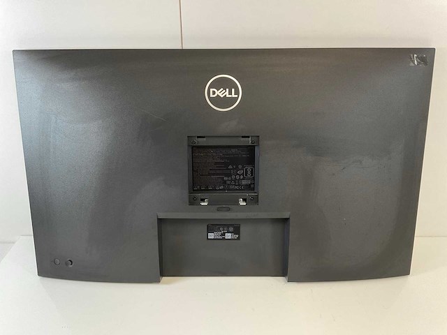 Dell (p3223qe) 32”, 3840x2160 (uhd) ips monitor - afbeelding 4 van  6