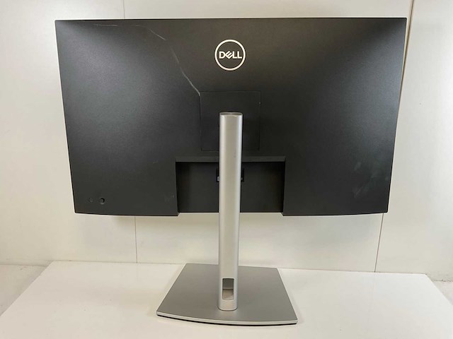Dell (p3223qe) 32”, 3840x2160 (uhd) ips monitor - afbeelding 4 van  6