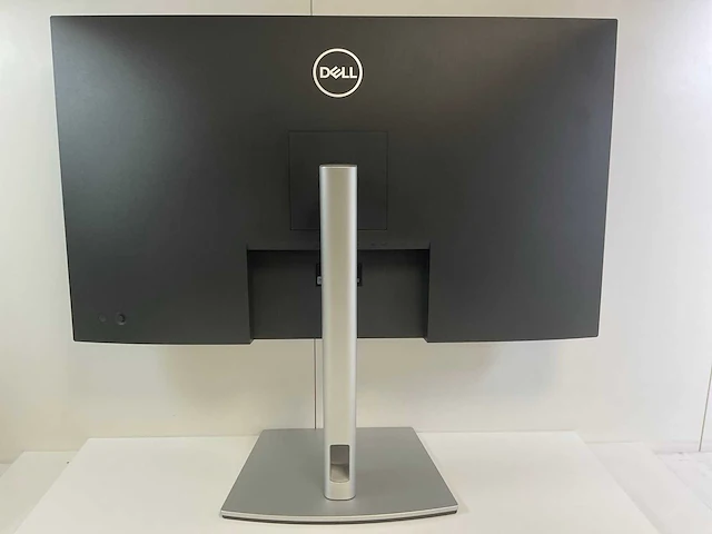 Dell (p3223qe) 32”, 3840x2160 (uhd) ips monitor - afbeelding 4 van  6