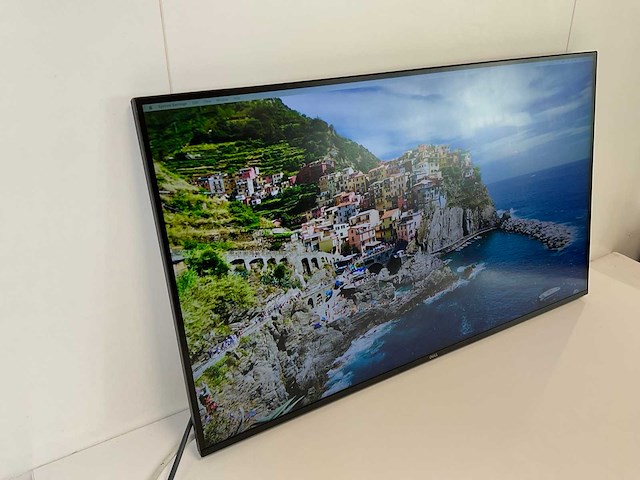 Dell (p3225qe) 32”, 3840x2160 (uhd) ips monitor - afbeelding 2 van  6