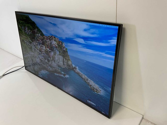 Dell (p3225qe) 32”, 3840x2160 (uhd) ips monitor - afbeelding 3 van  6