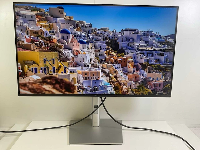 Dell (p3225qe) 32”, 3840x2160 (uhd) ips monitor - afbeelding 1 van  6